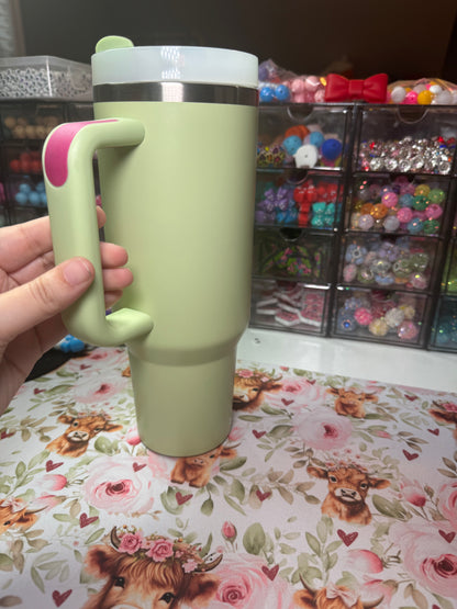 40 oz tumbler w/straw - Pistachio Green w/pink