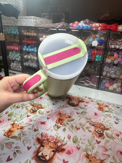 40 oz tumbler w/straw - Pistachio Green w/pink