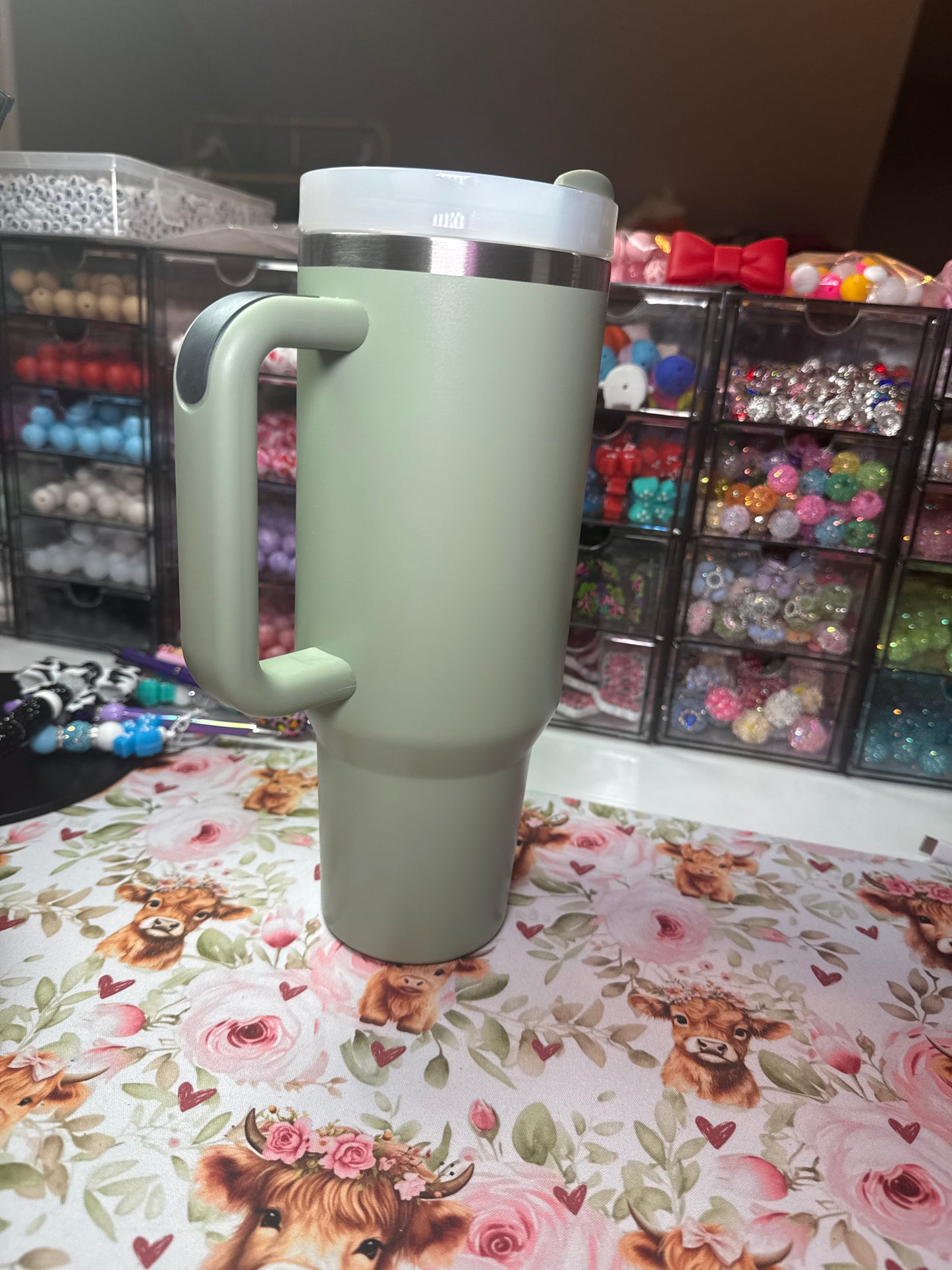 40 oz tumbler w/straw - Eucalyptus Green w/dark gray