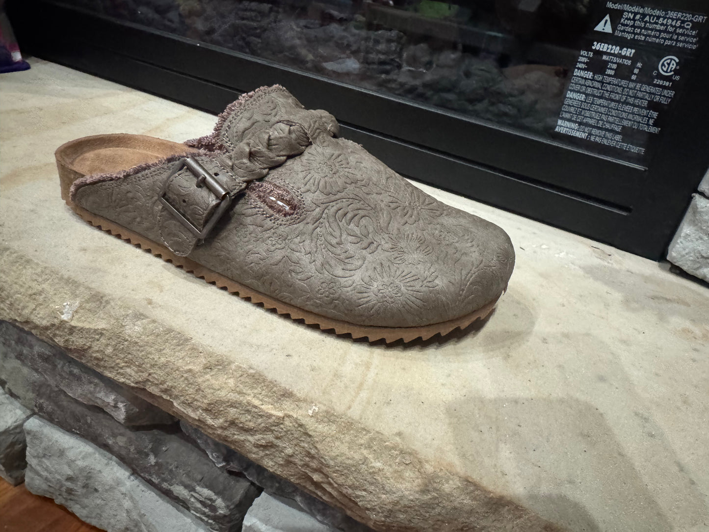 Iris Tooled Very G Women's Slip on Braided Mule