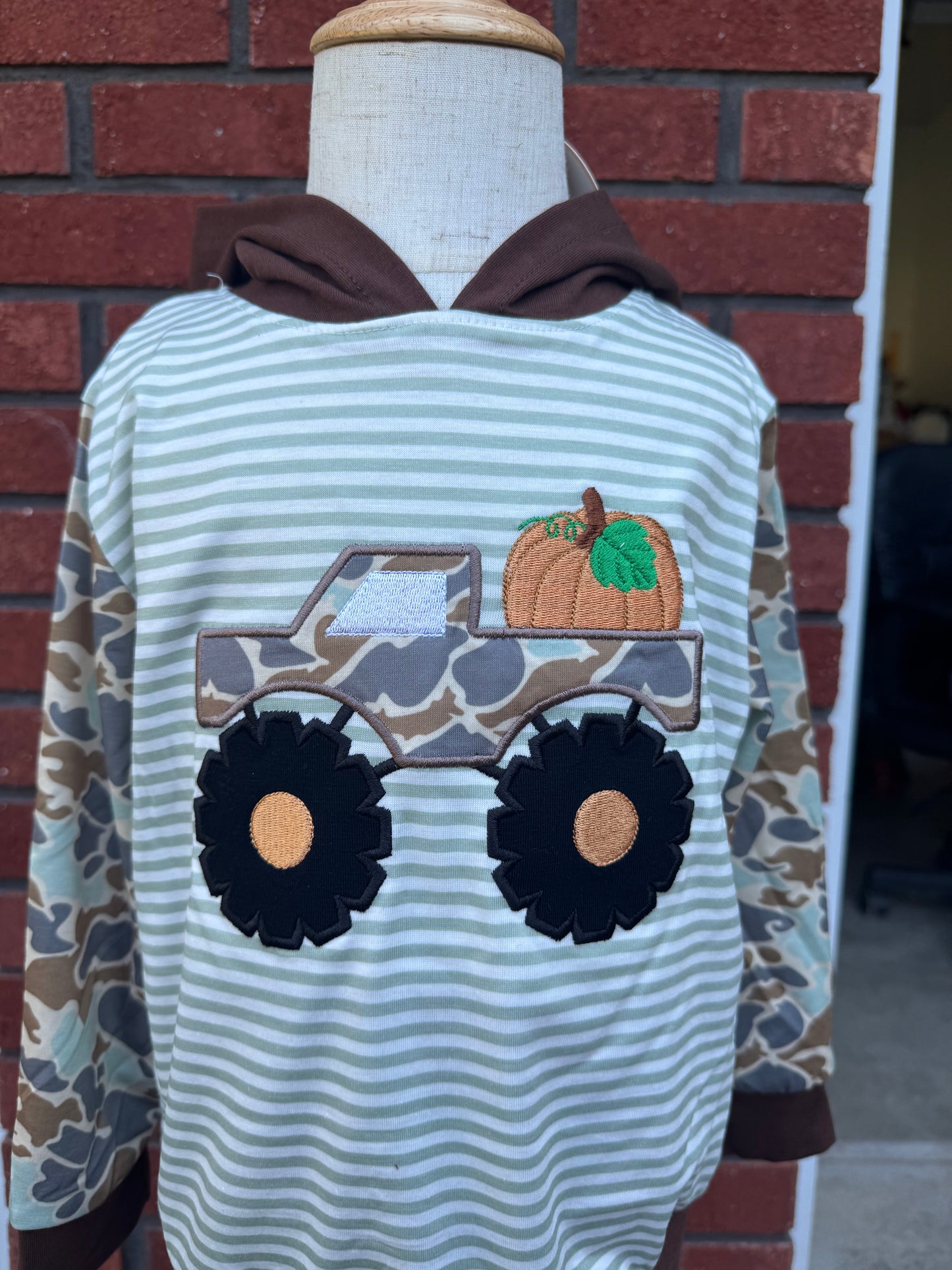 Camouflage truck pumpkin stripe hoodie set