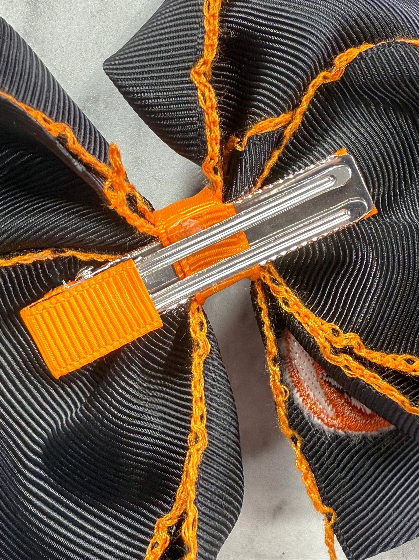 Jack-o-Latern Embroidered Moonstitch Hair Bow: Halloween