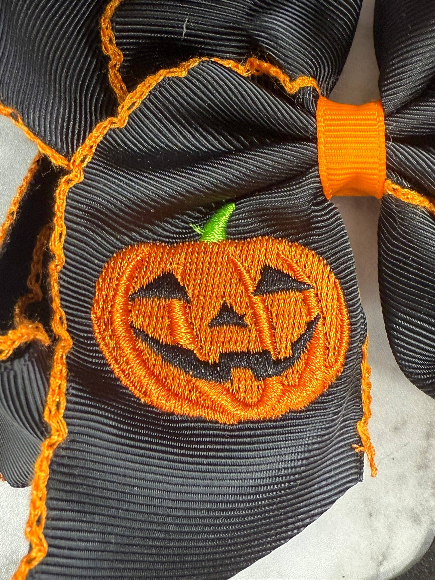 Jack-o-Latern Embroidered Moonstitch Hair Bow: Halloween